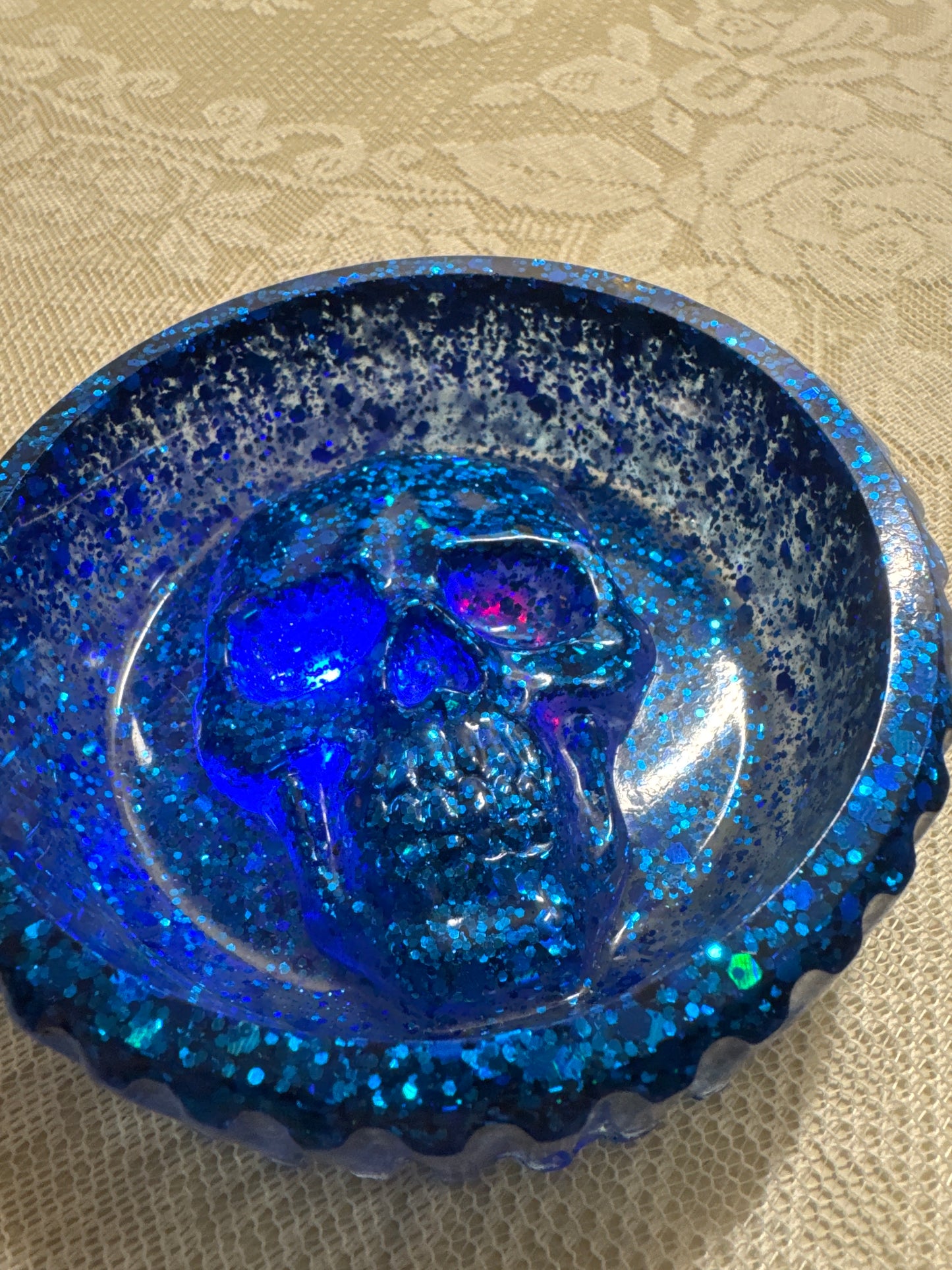 Skull in ashtray
