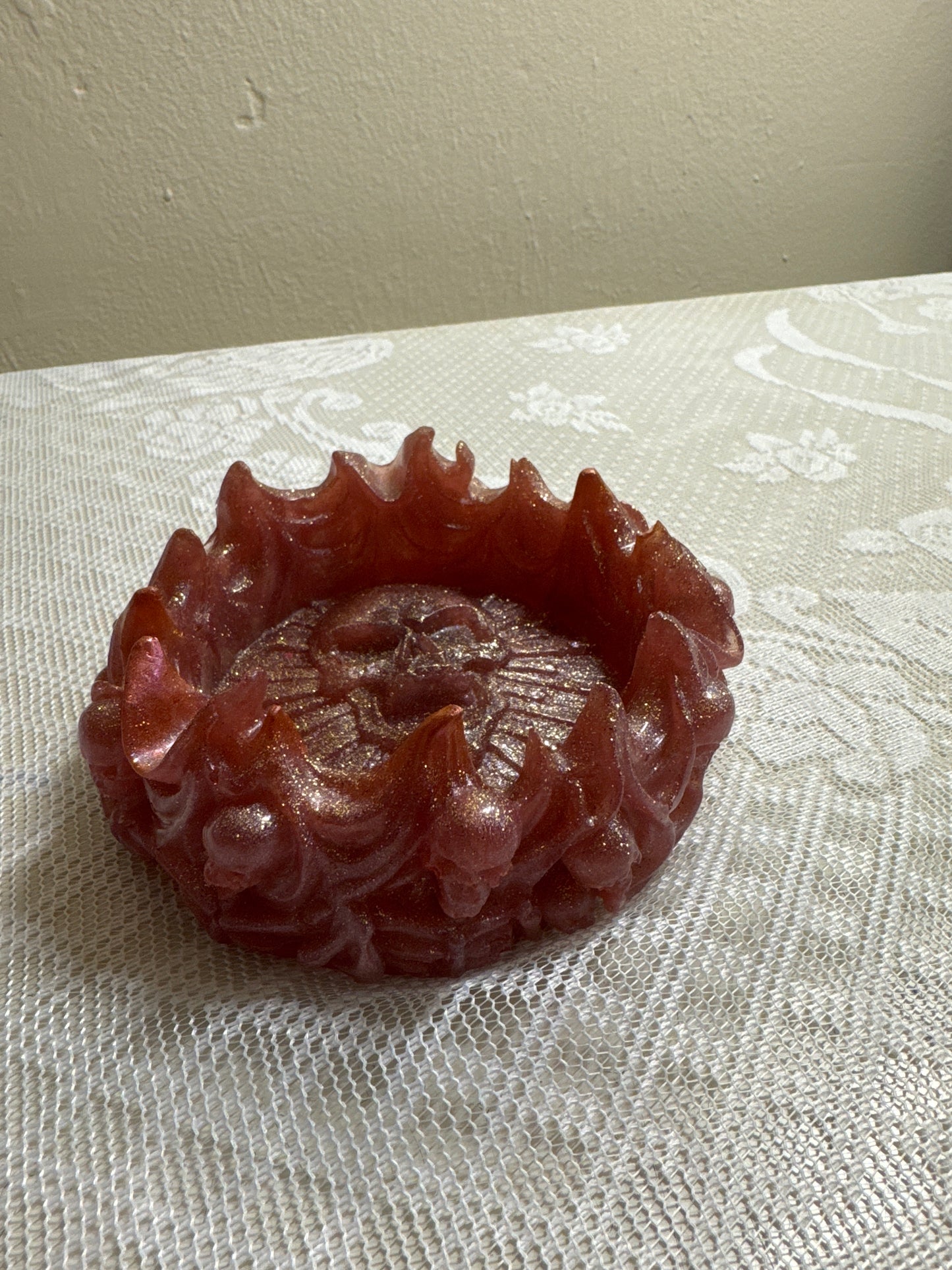 Skull ashtray with flames