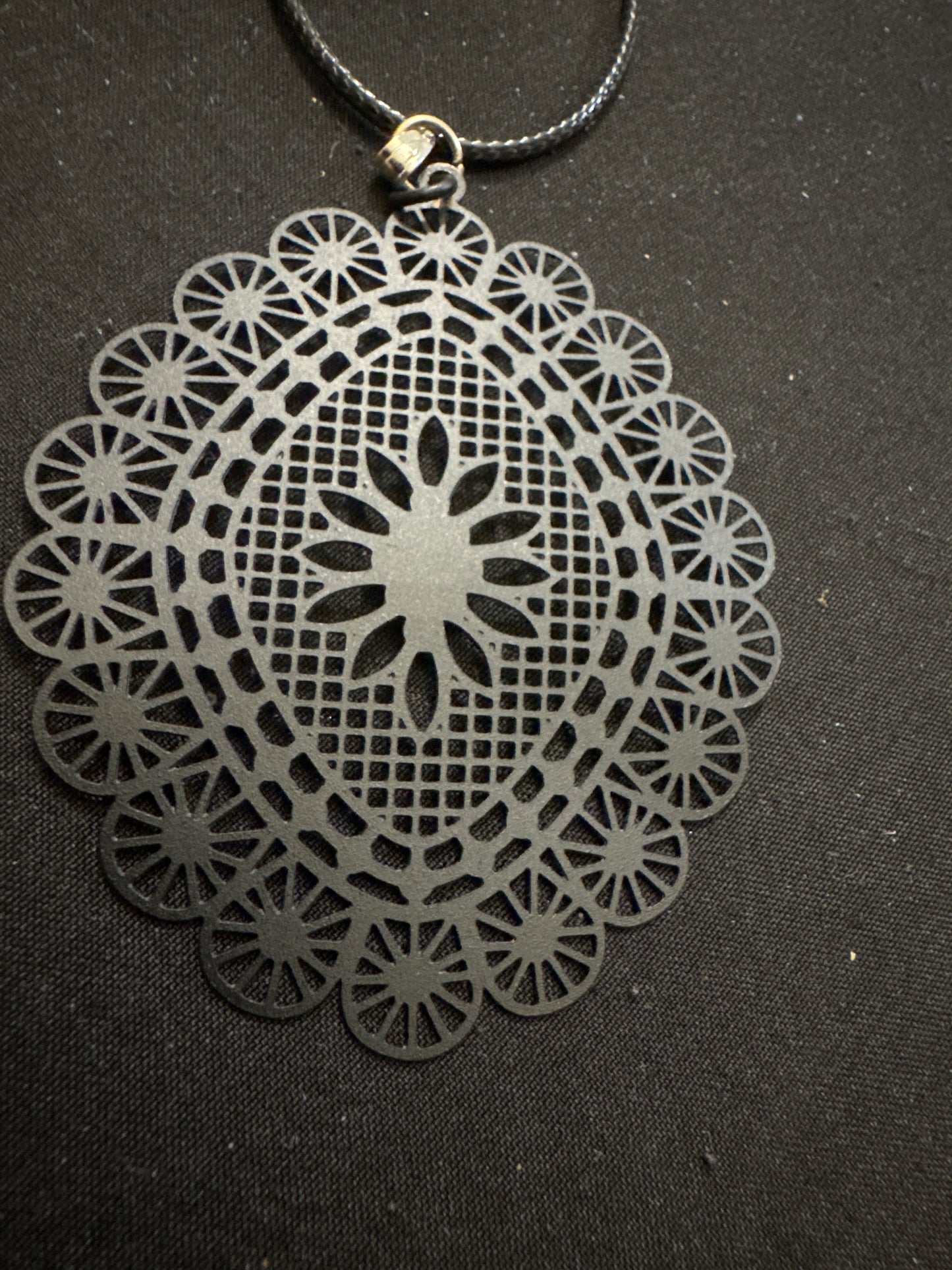 Decorative design necklace