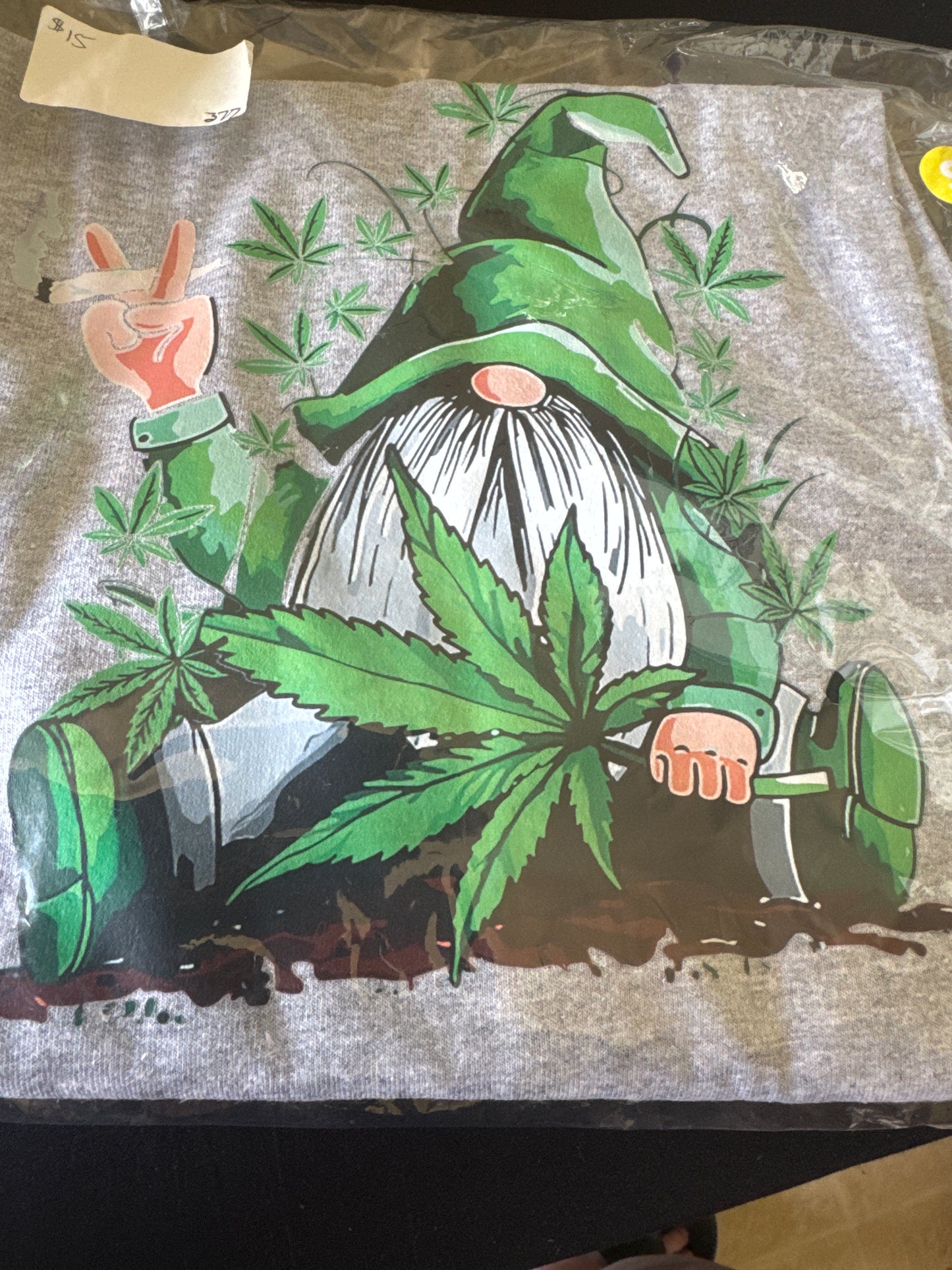 Small pot leaf t-shirt