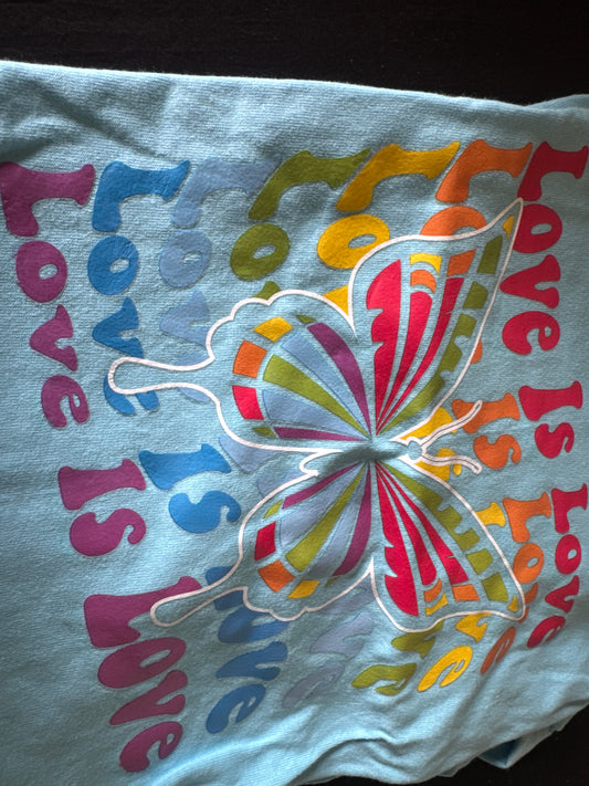 XL love is love t-shirt