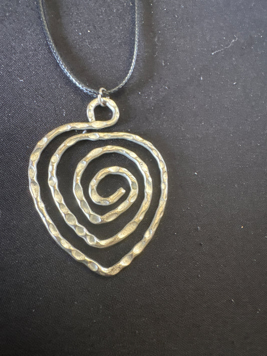 Swirl heart necklace