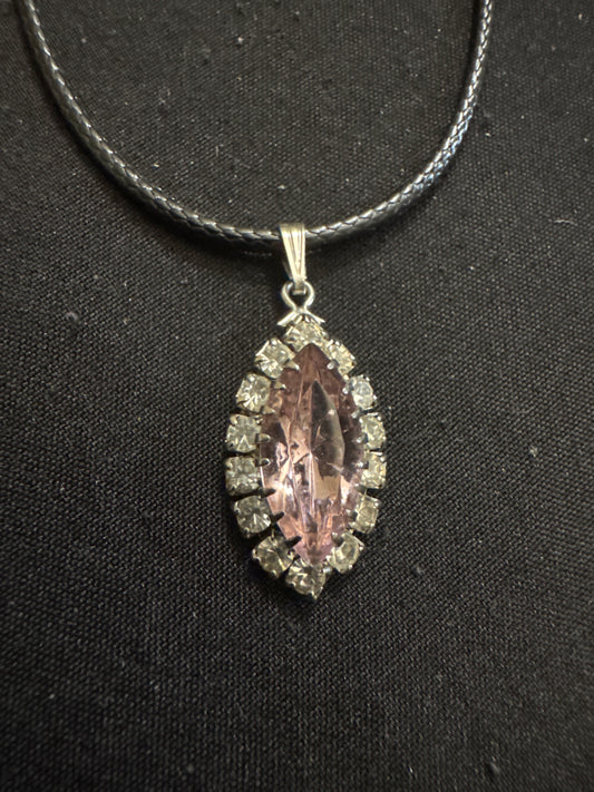 Pendent necklace